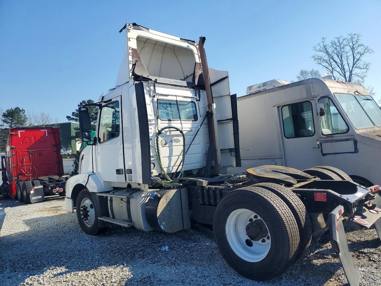 2015 VOLVO VN