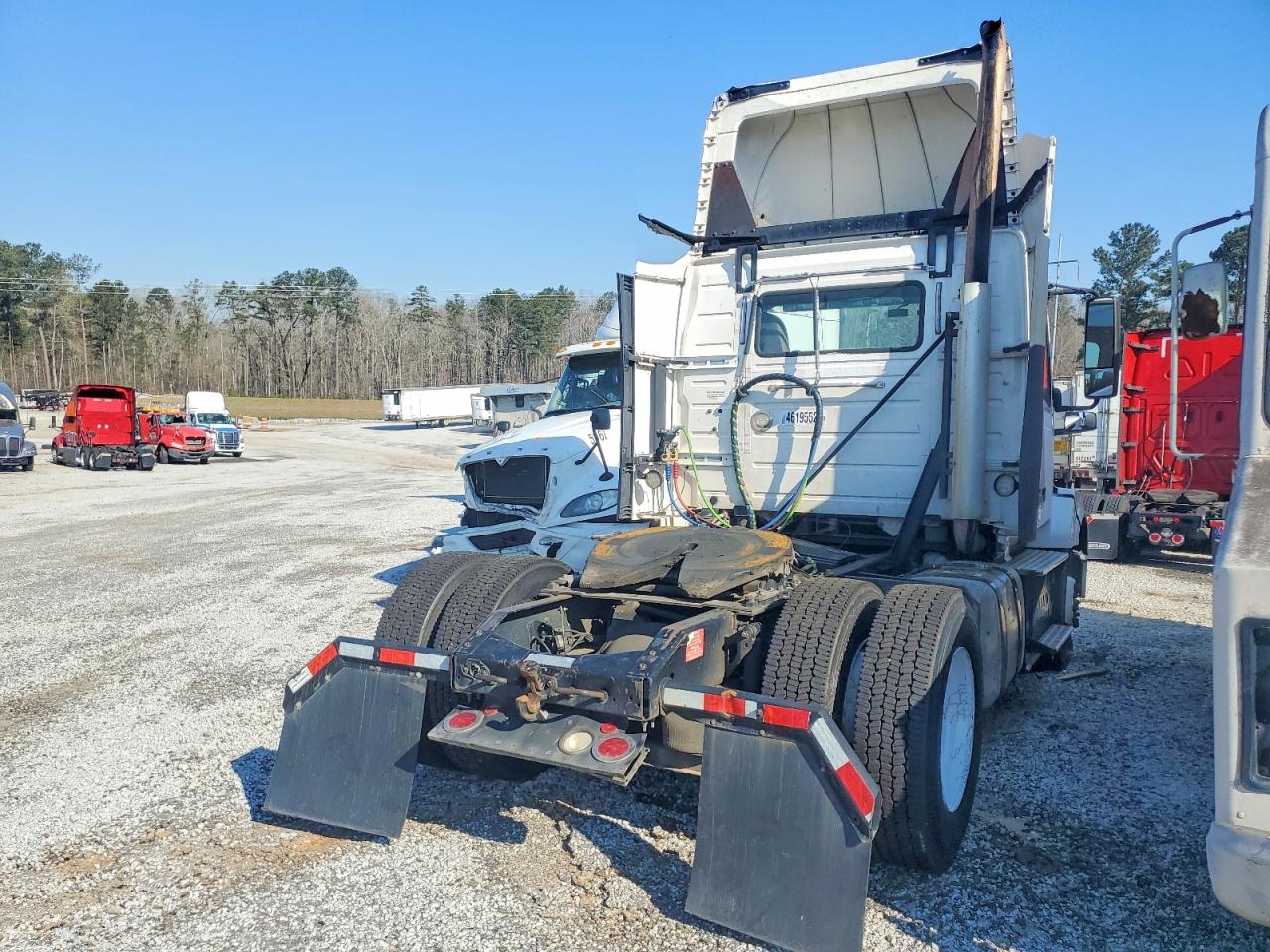 2015 VOLVO VN