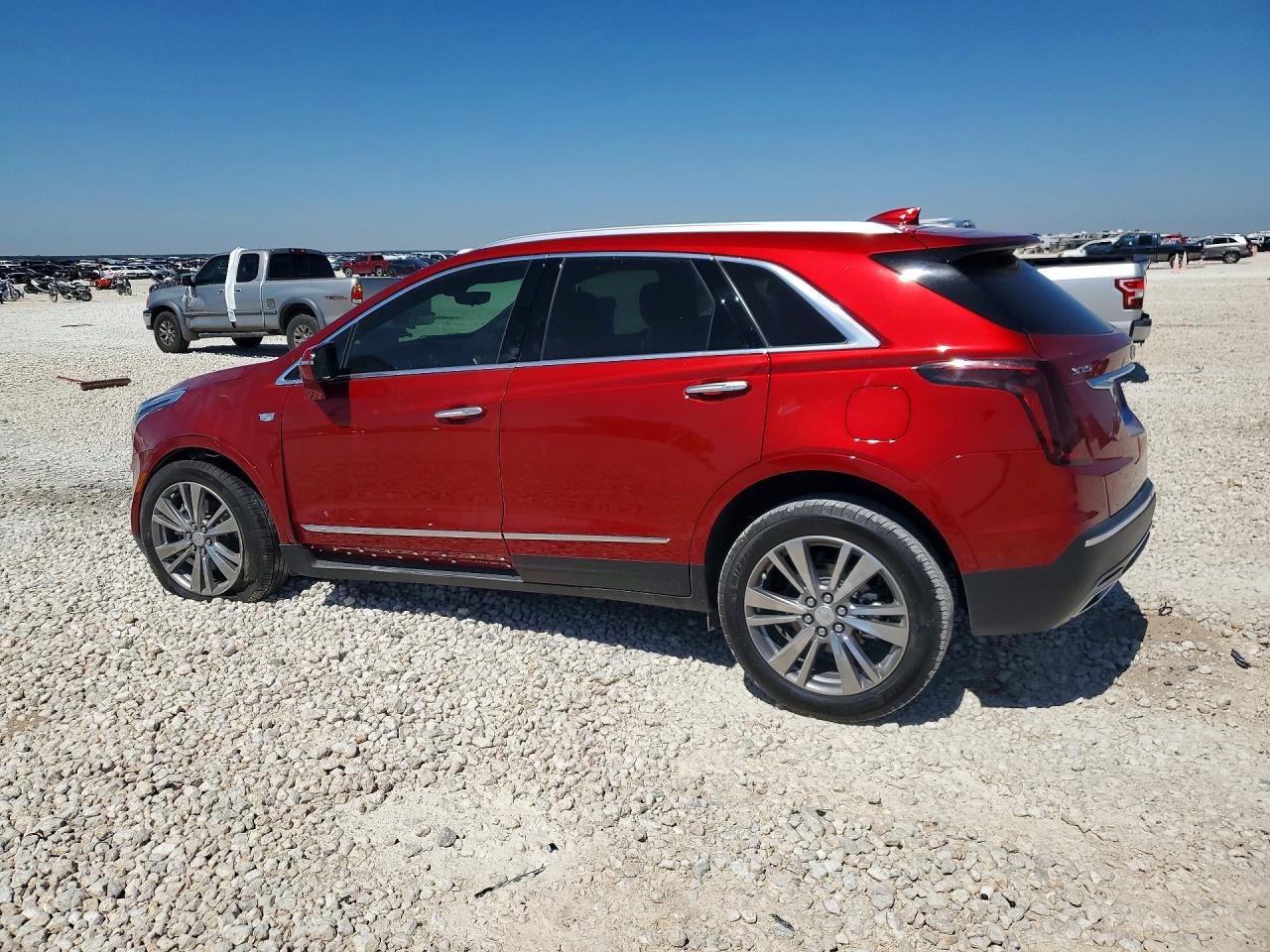 2025 CADILLAC XT5