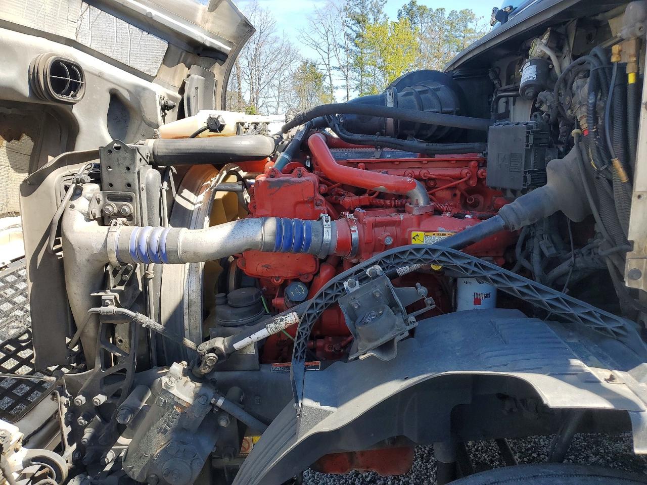 2017 VOLVO VN