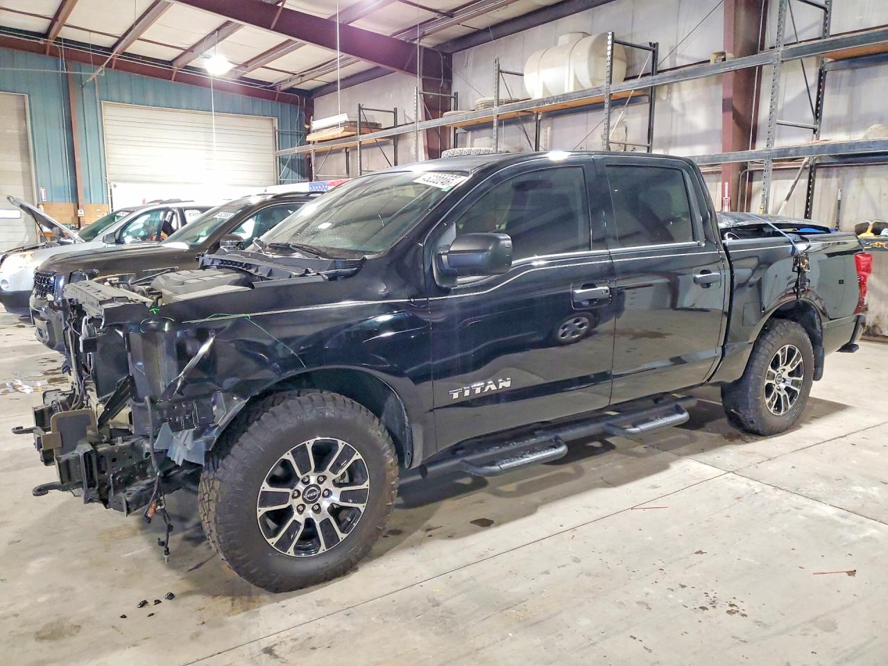 2024 NISSAN TITAN
