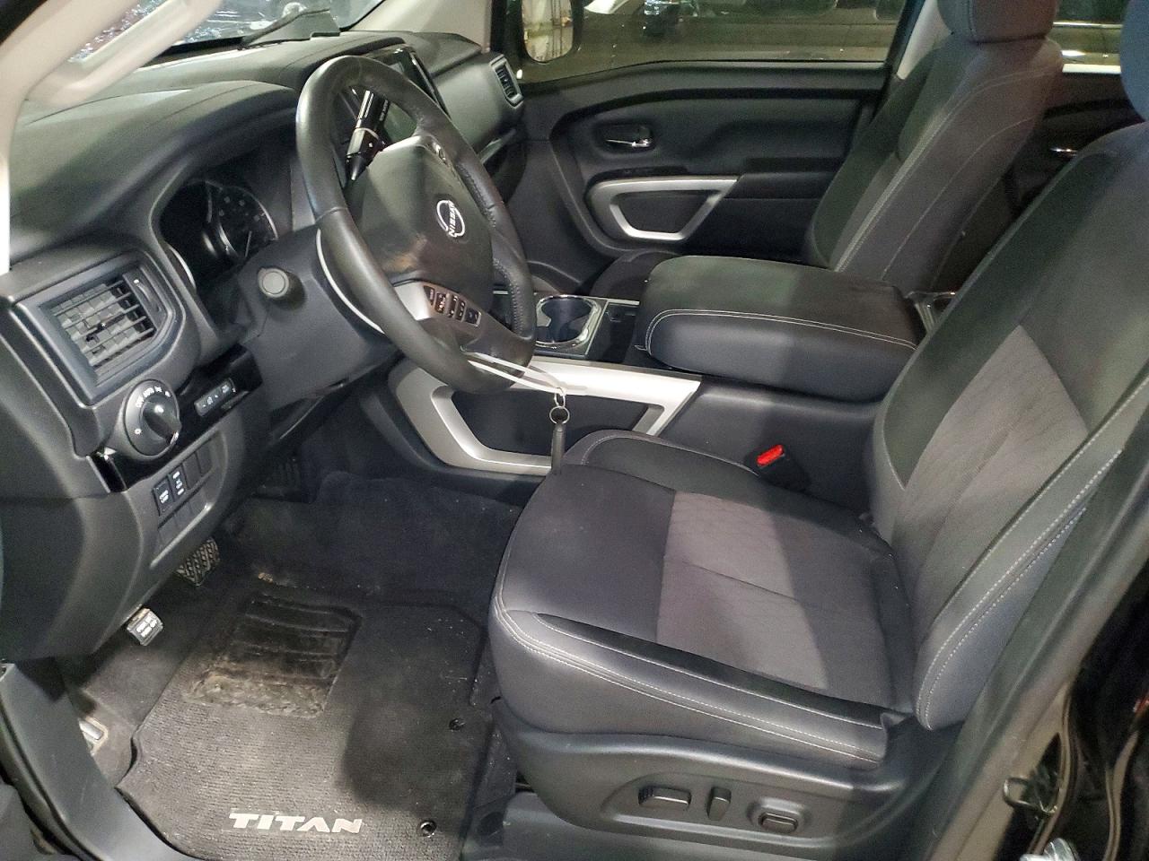 2024 NISSAN TITAN