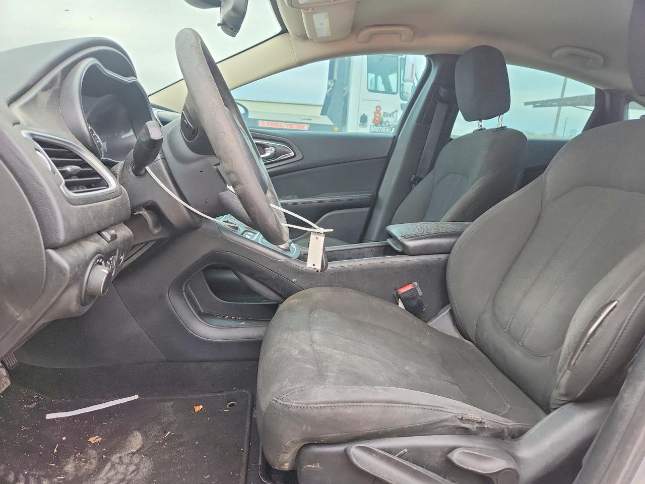 2016 CHRYSLER 200