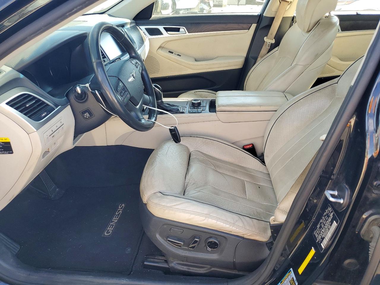 2016 HYUNDAI GENESIS