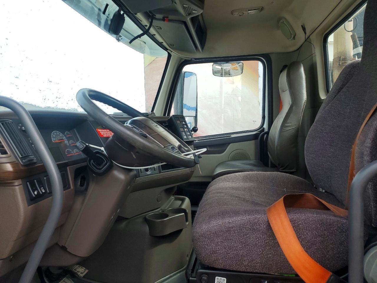 2018 VOLVO VN