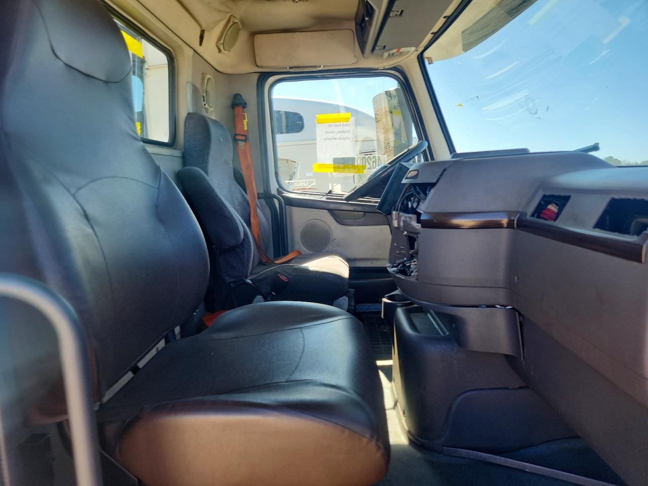 2017 VOLVO VNL (4)