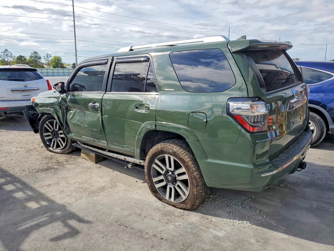 2022 TOYOTA 4RUNNER