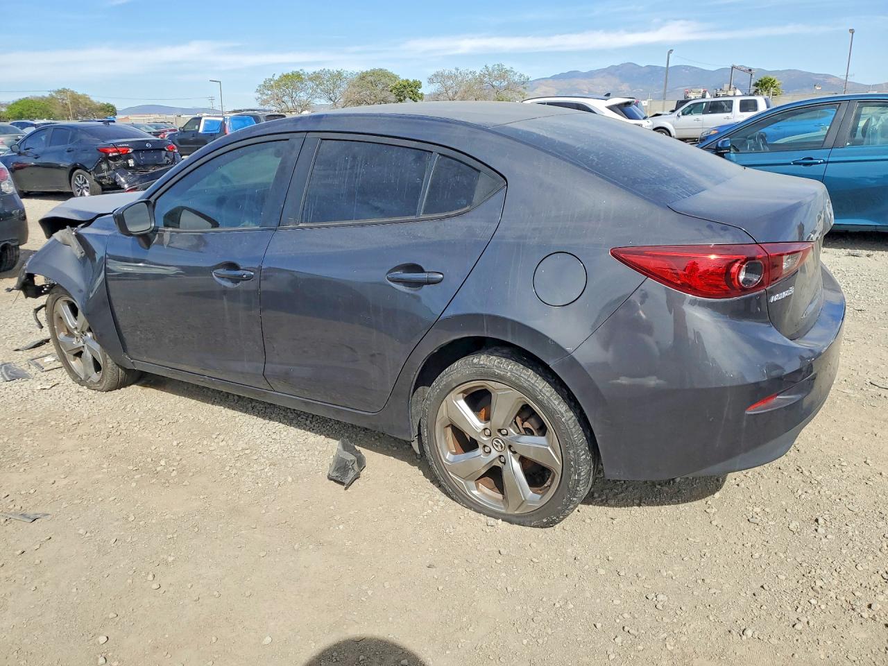 2016 MAZDA 3