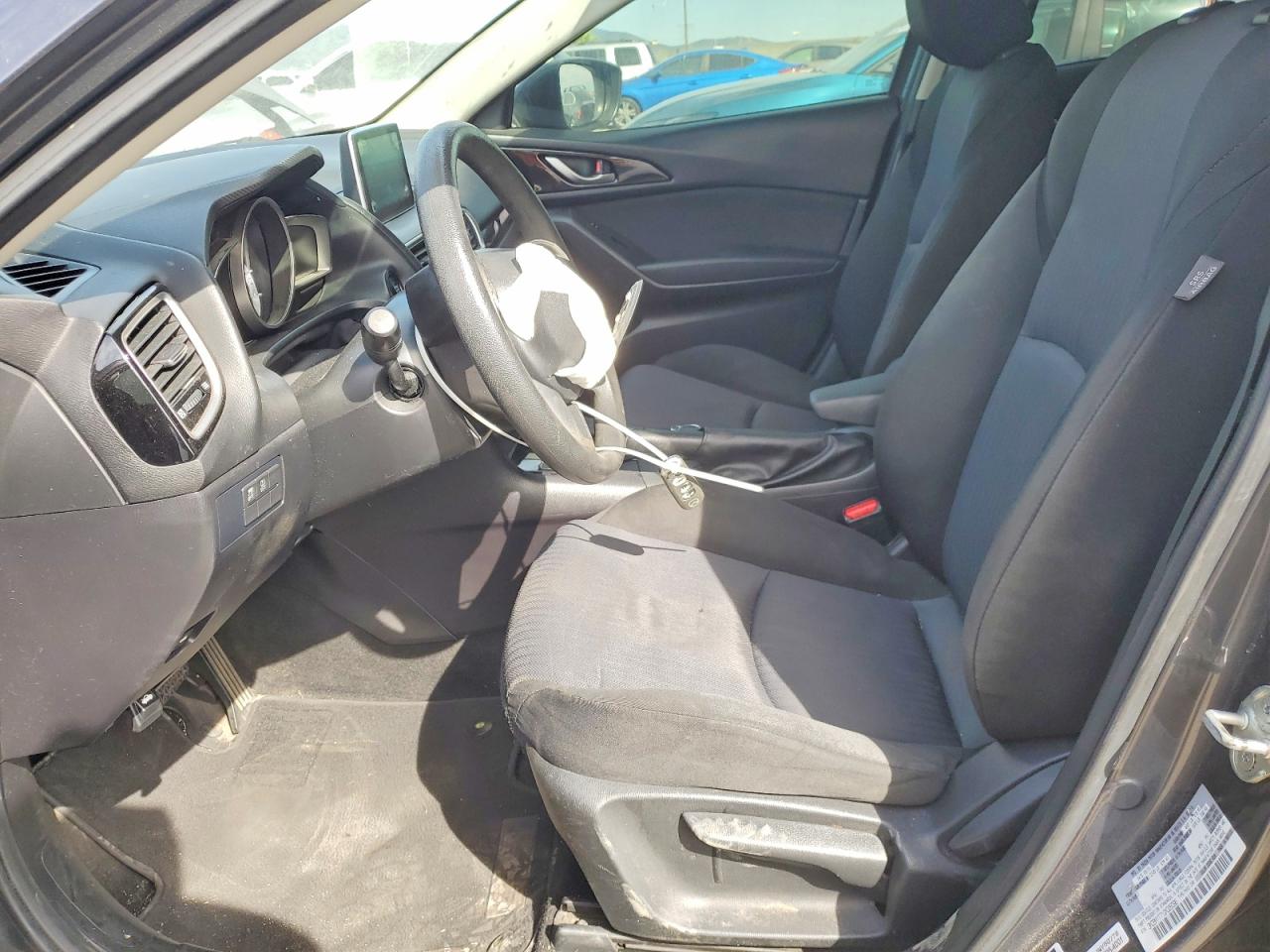 2016 MAZDA 3