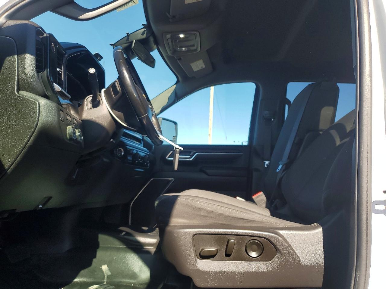 2024 CHEVROLET SILVERADO