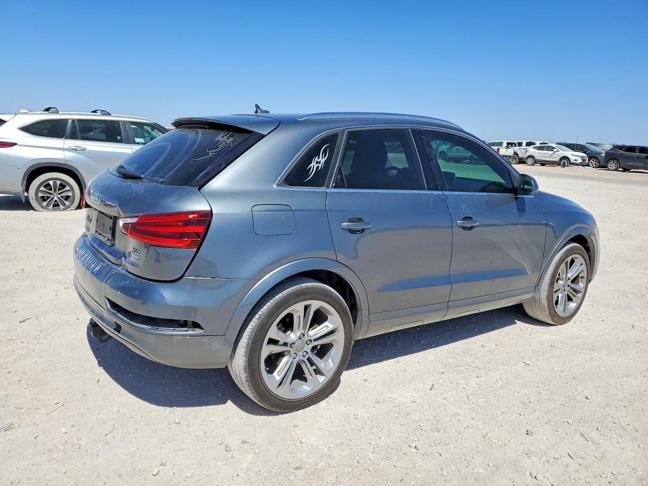 2015 AUDI Q3