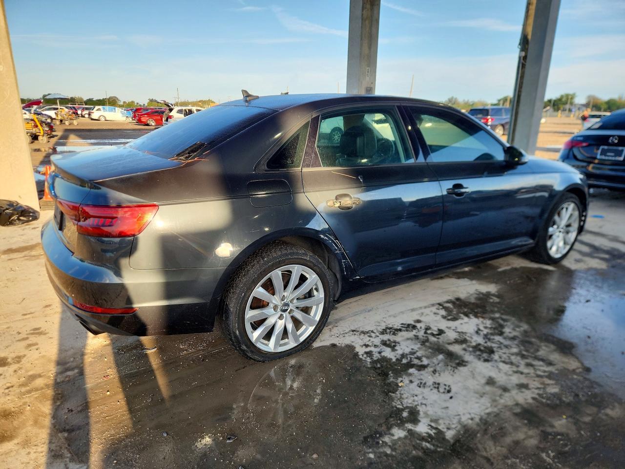 2017 AUDI A4