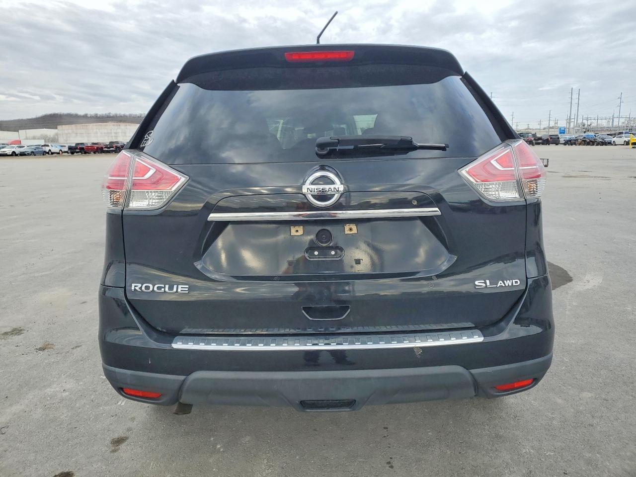 2016 NISSAN ROGUE