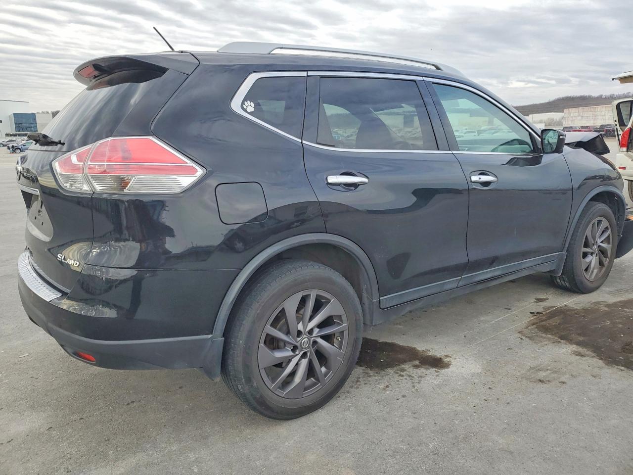 2016 NISSAN ROGUE