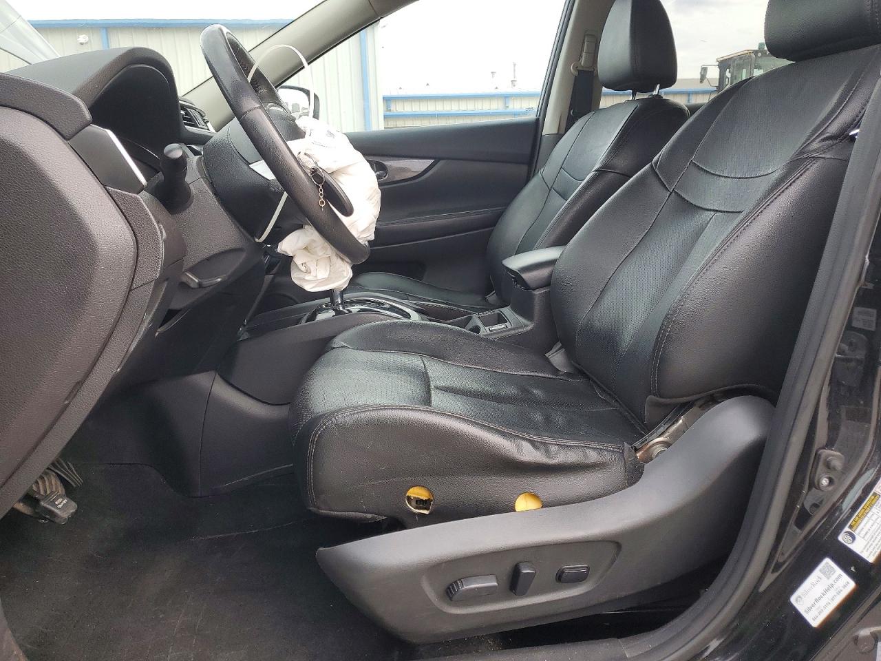 2016 NISSAN ROGUE