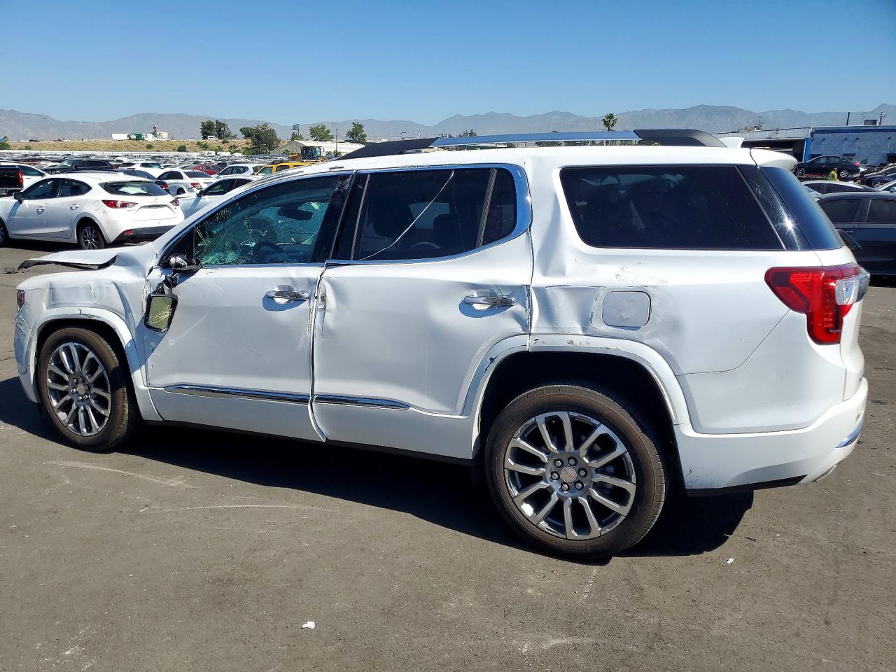 2023 GMC ACADIA DEN
