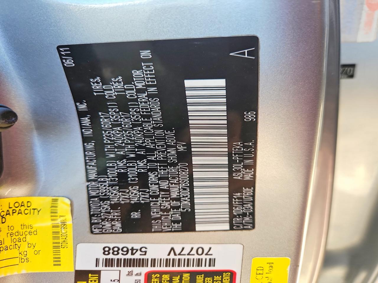 2011 TOYOTA SIENNA