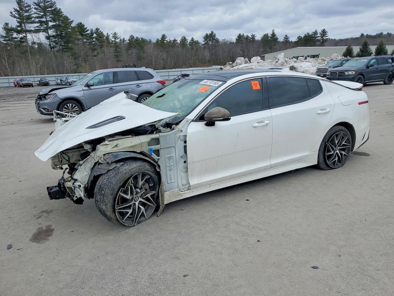 2022 KIA STINGER