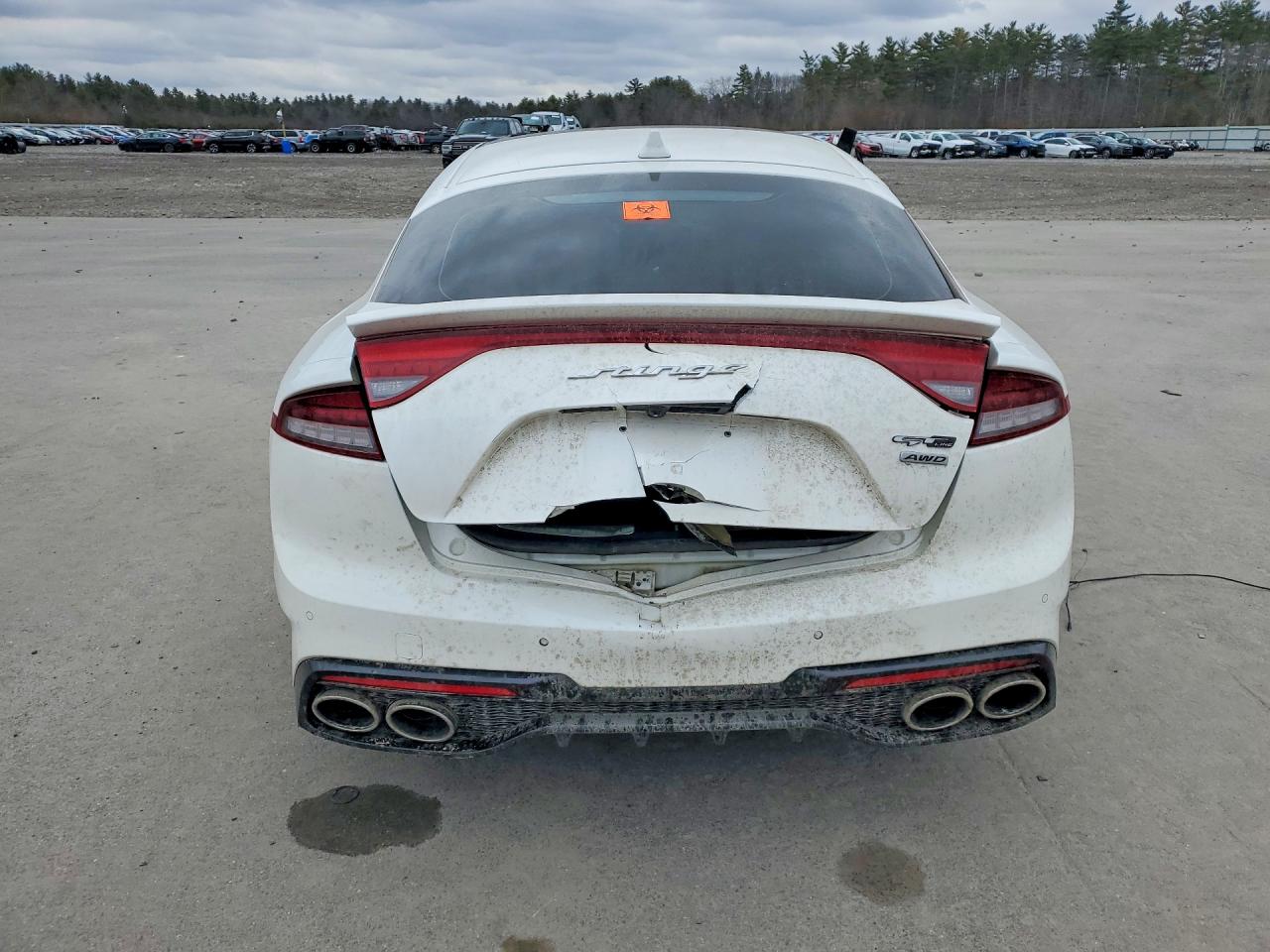 2022 KIA STINGER