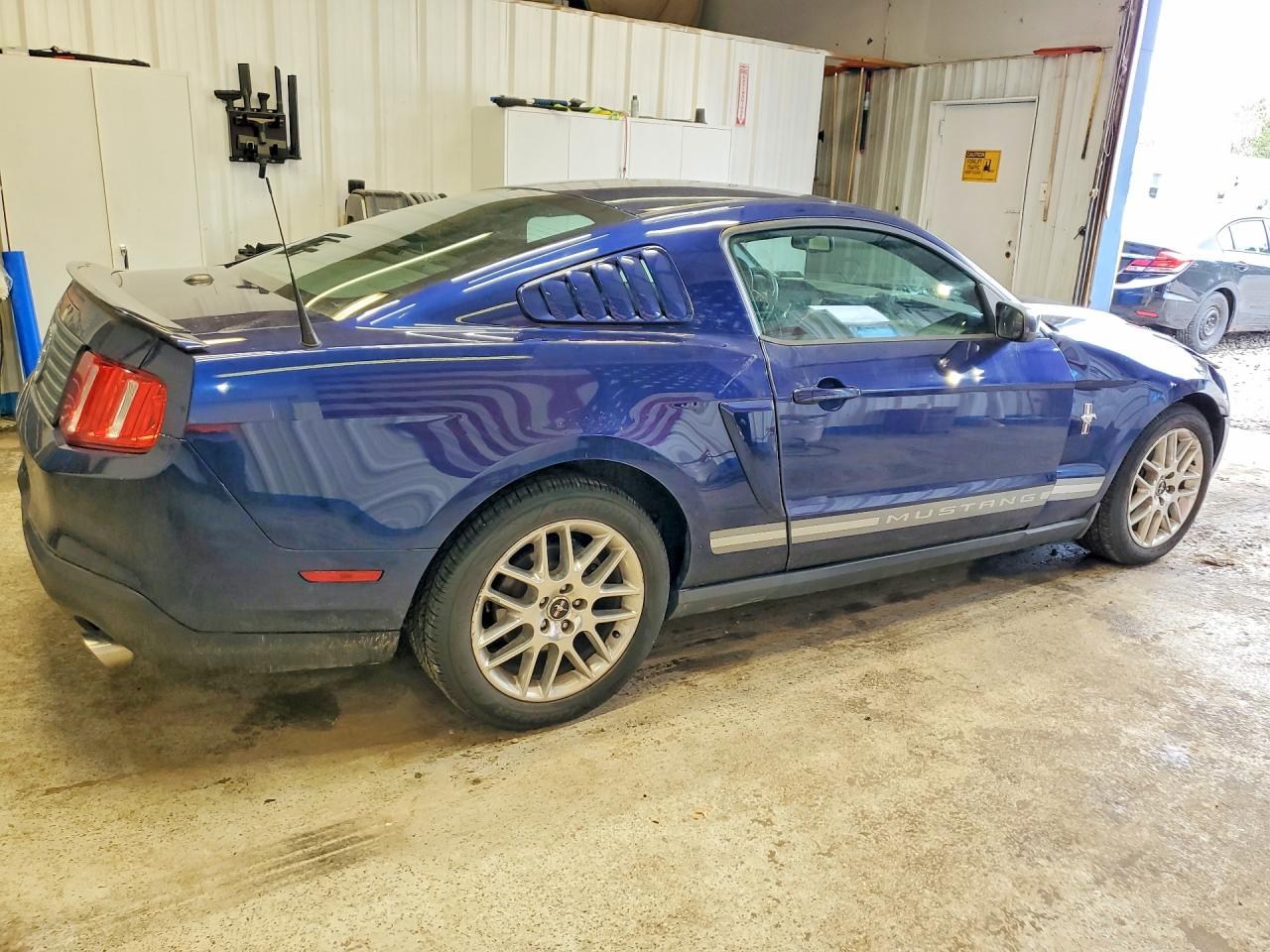 2012 FORD MUSTANG