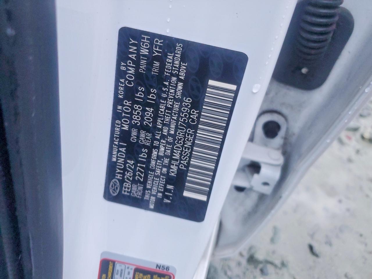 2024 HYUNDAI ELANTRA