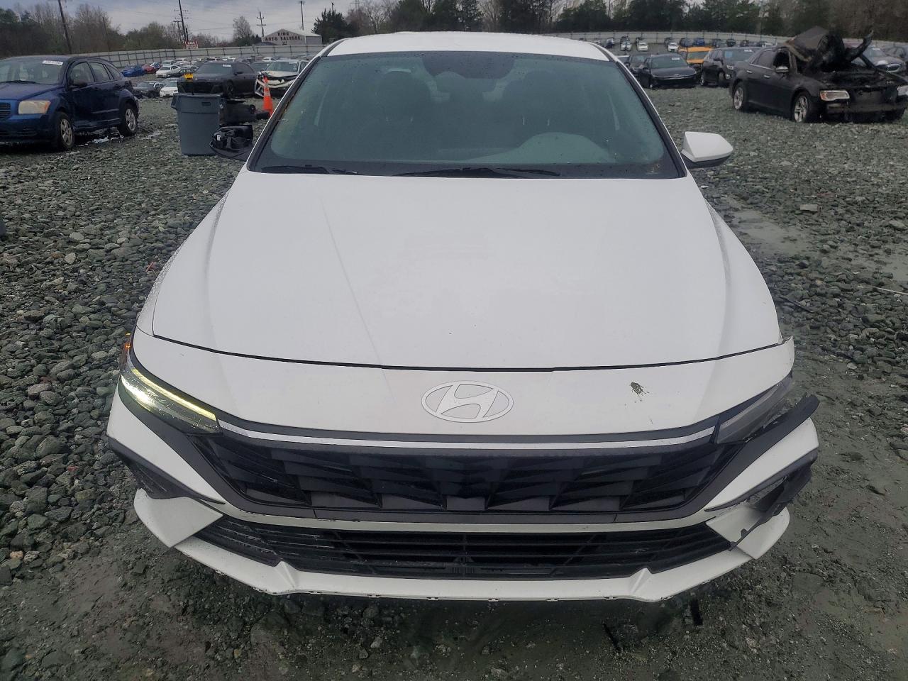 2024 HYUNDAI ELANTRA