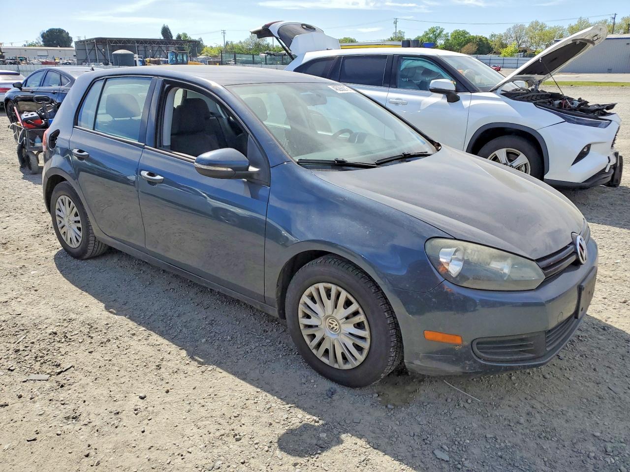 2013 VOLKSWAGEN GOLF
