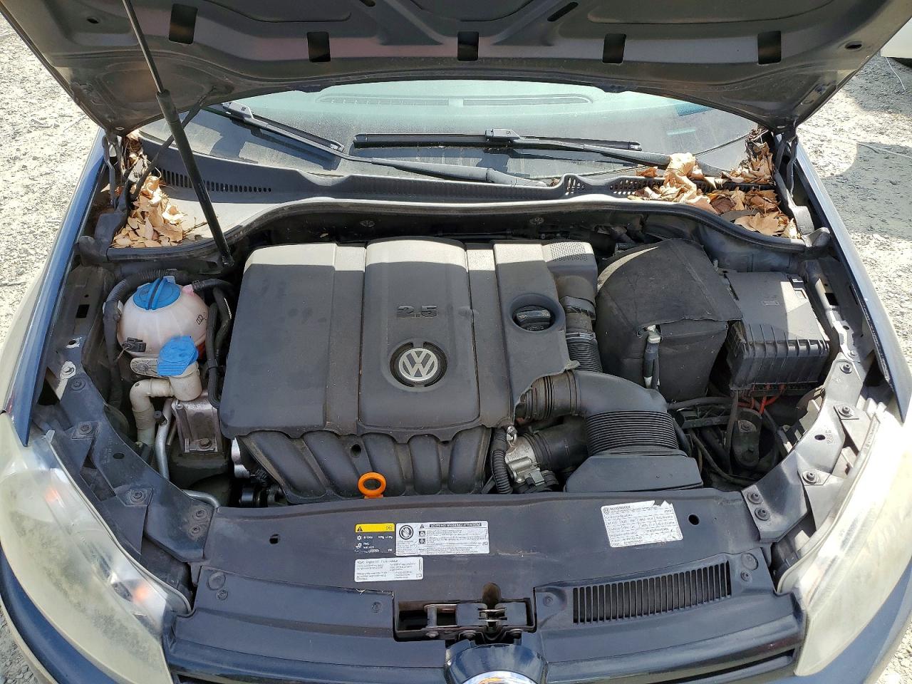 2013 VOLKSWAGEN GOLF