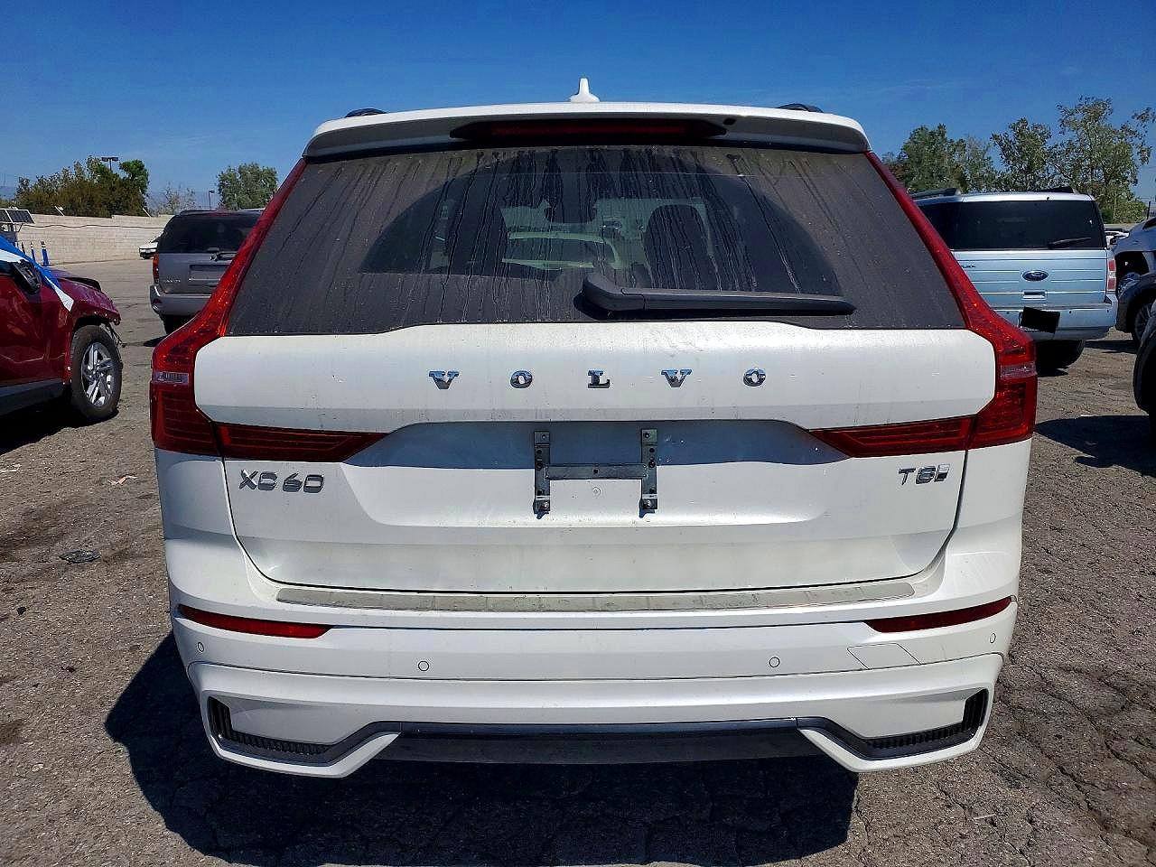 2025 VOLVO XC60