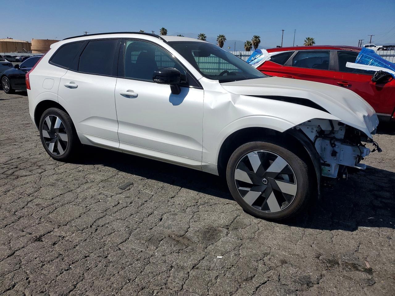 2025 VOLVO XC60