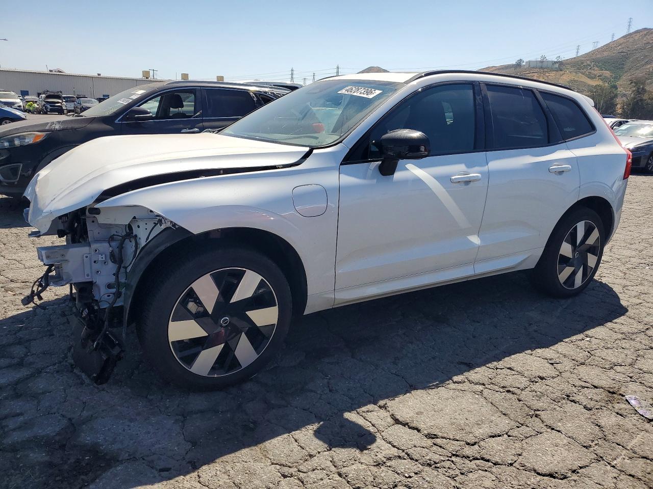 2025 VOLVO XC60