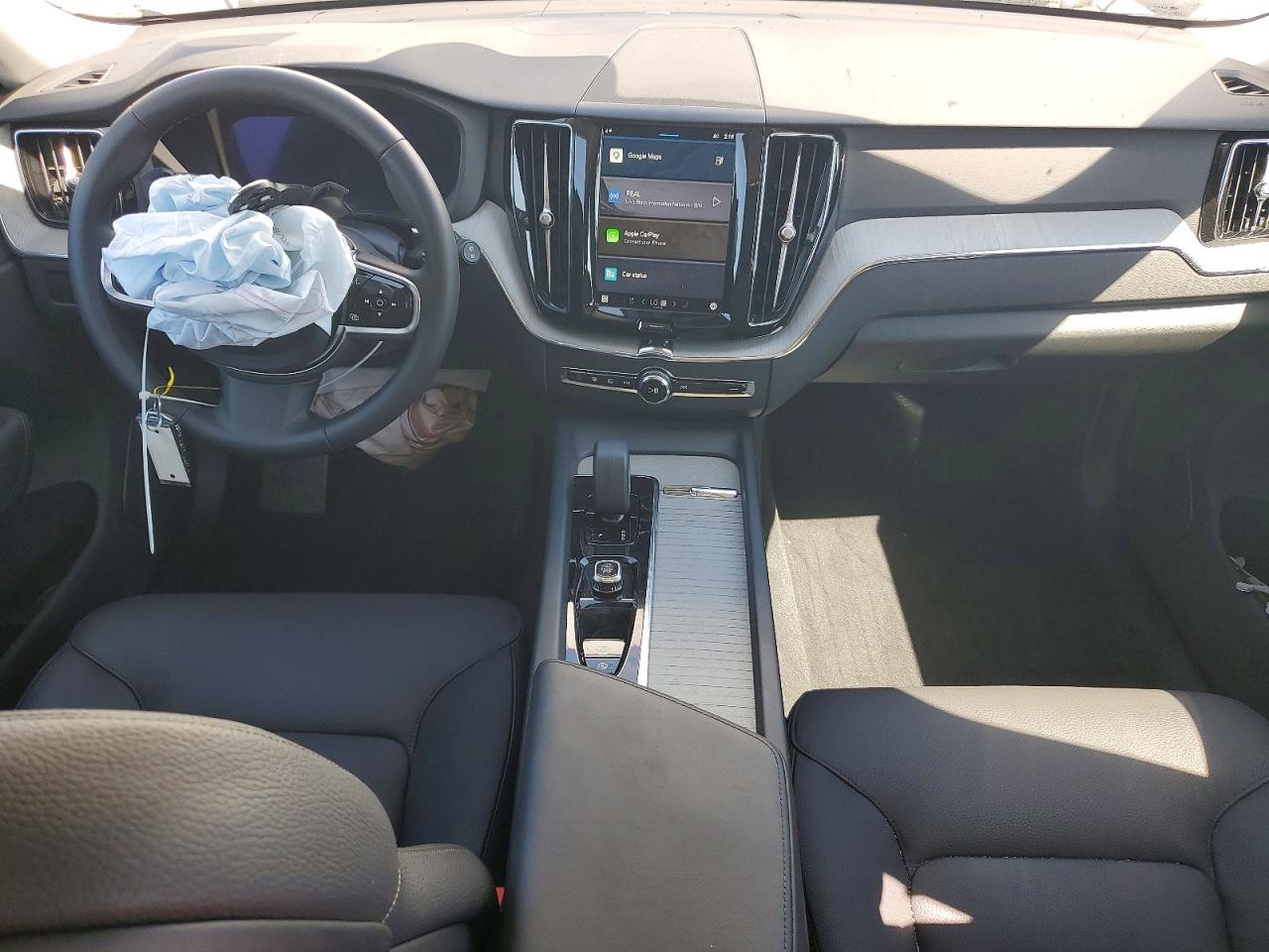 2025 VOLVO XC60