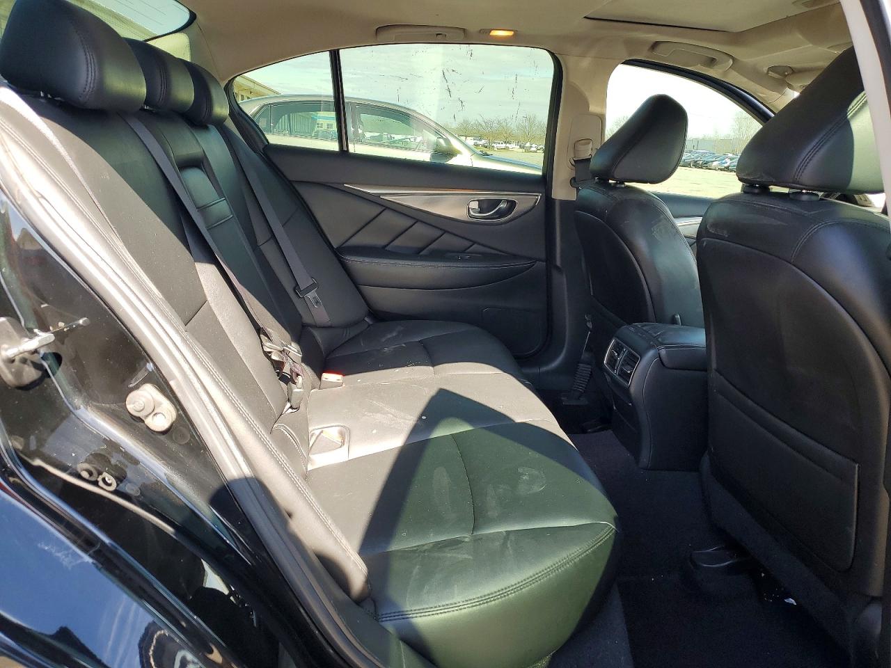 2017 INFINITI Q50