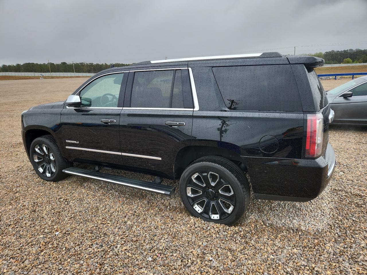 2019 GMC YUKON