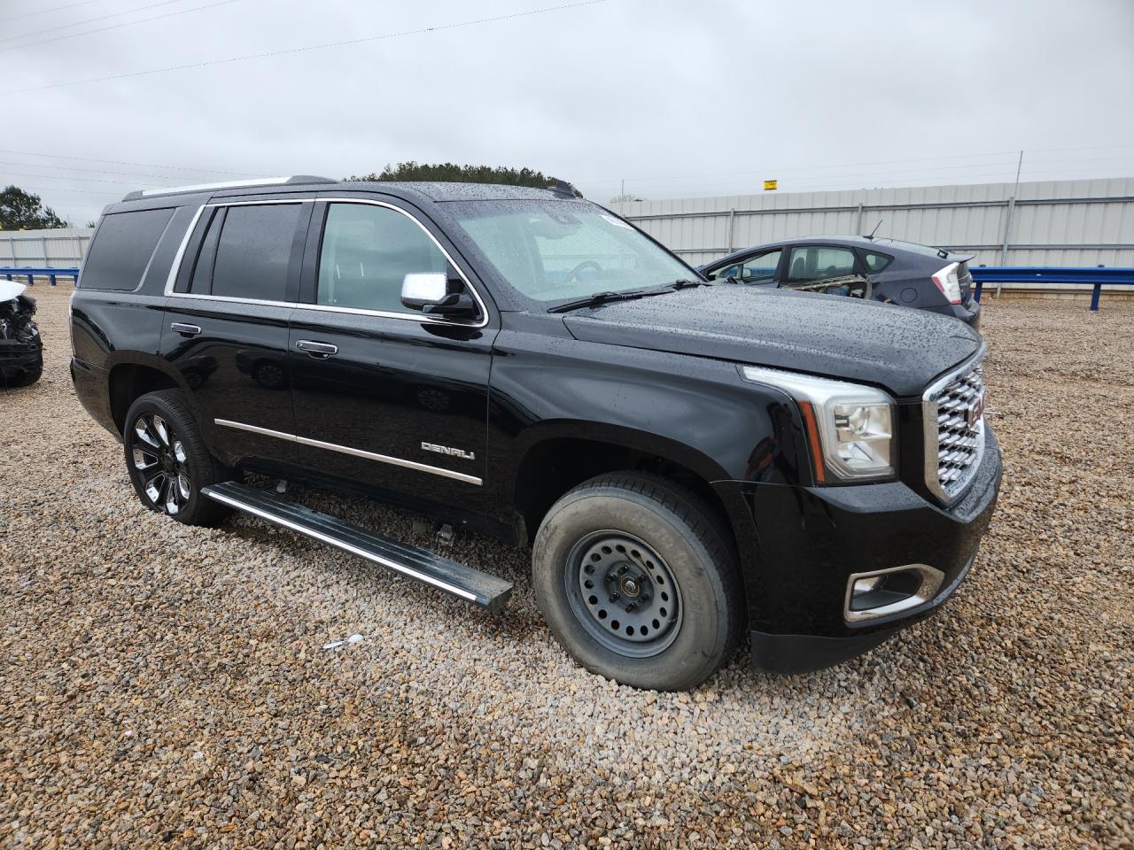 2019 GMC YUKON