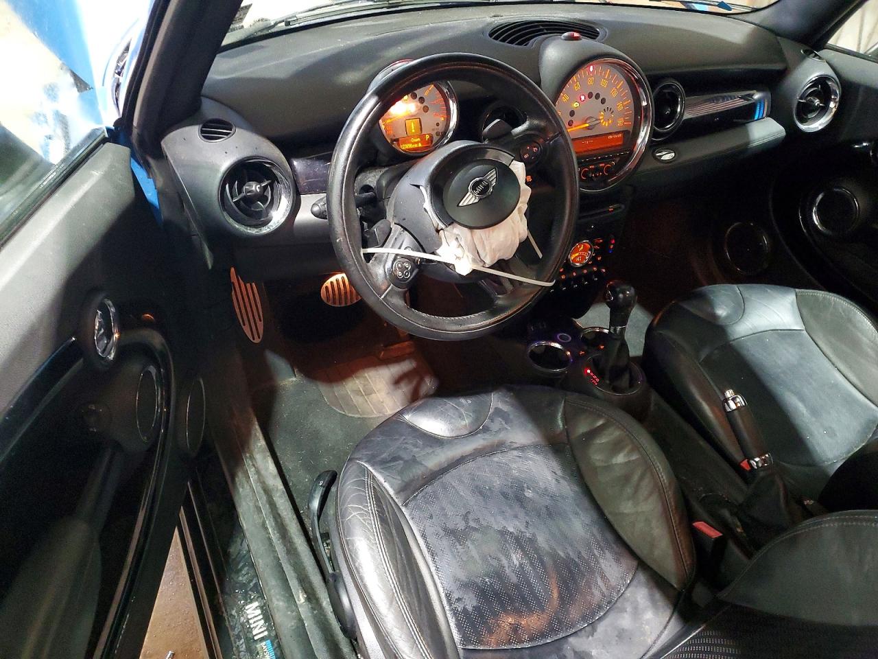 2013 MINI COOPER