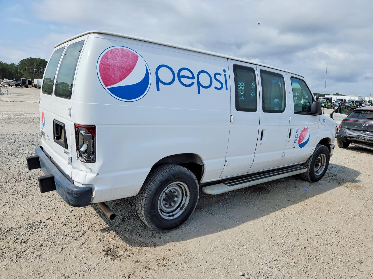 2013 FORD ECONOLINE