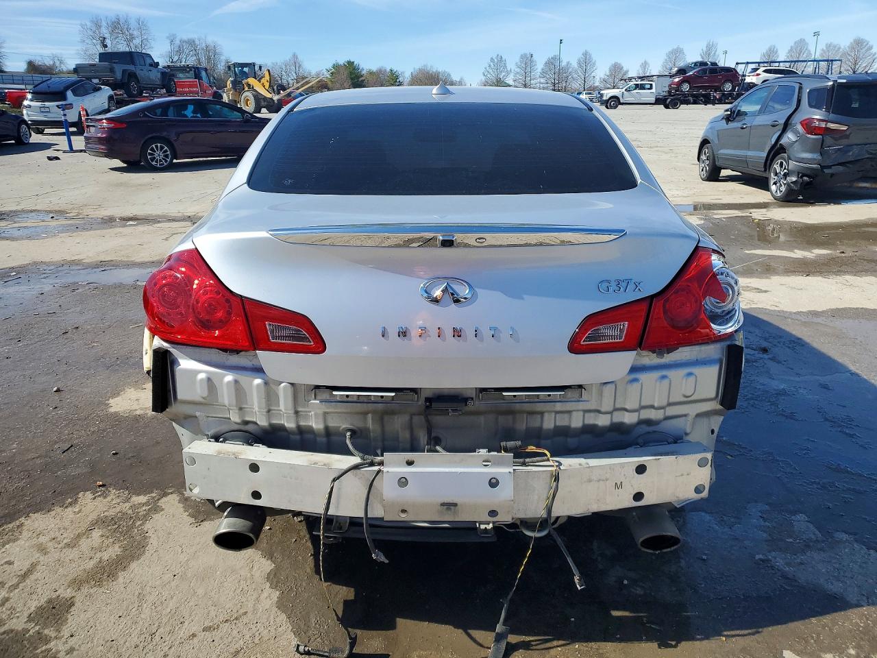 2012 INFINITI G37