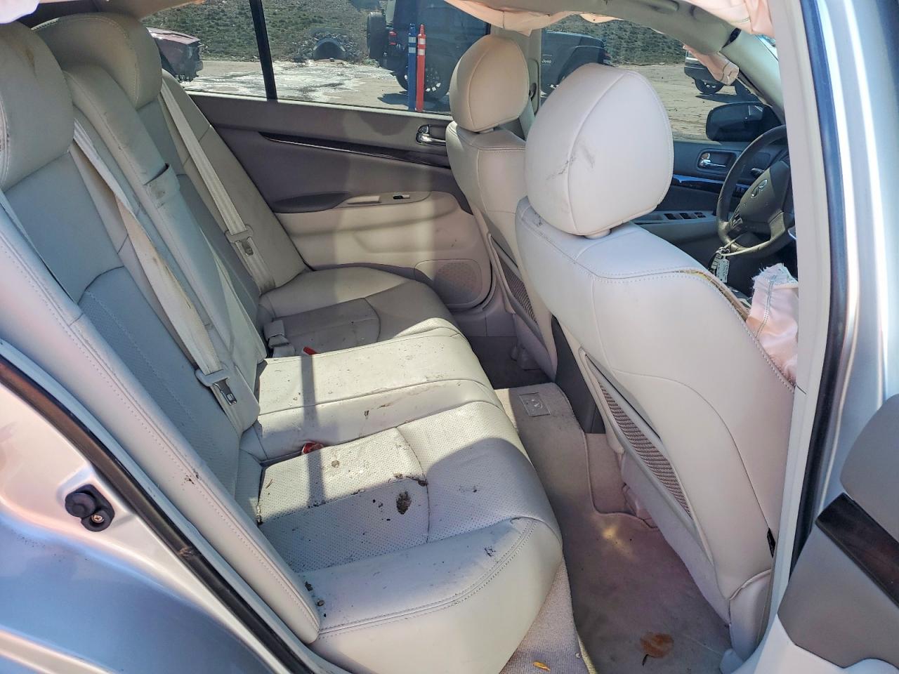 2012 INFINITI G37