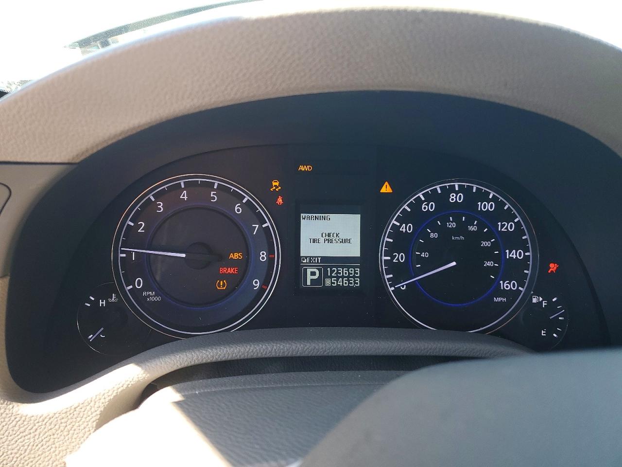 2012 INFINITI G37
