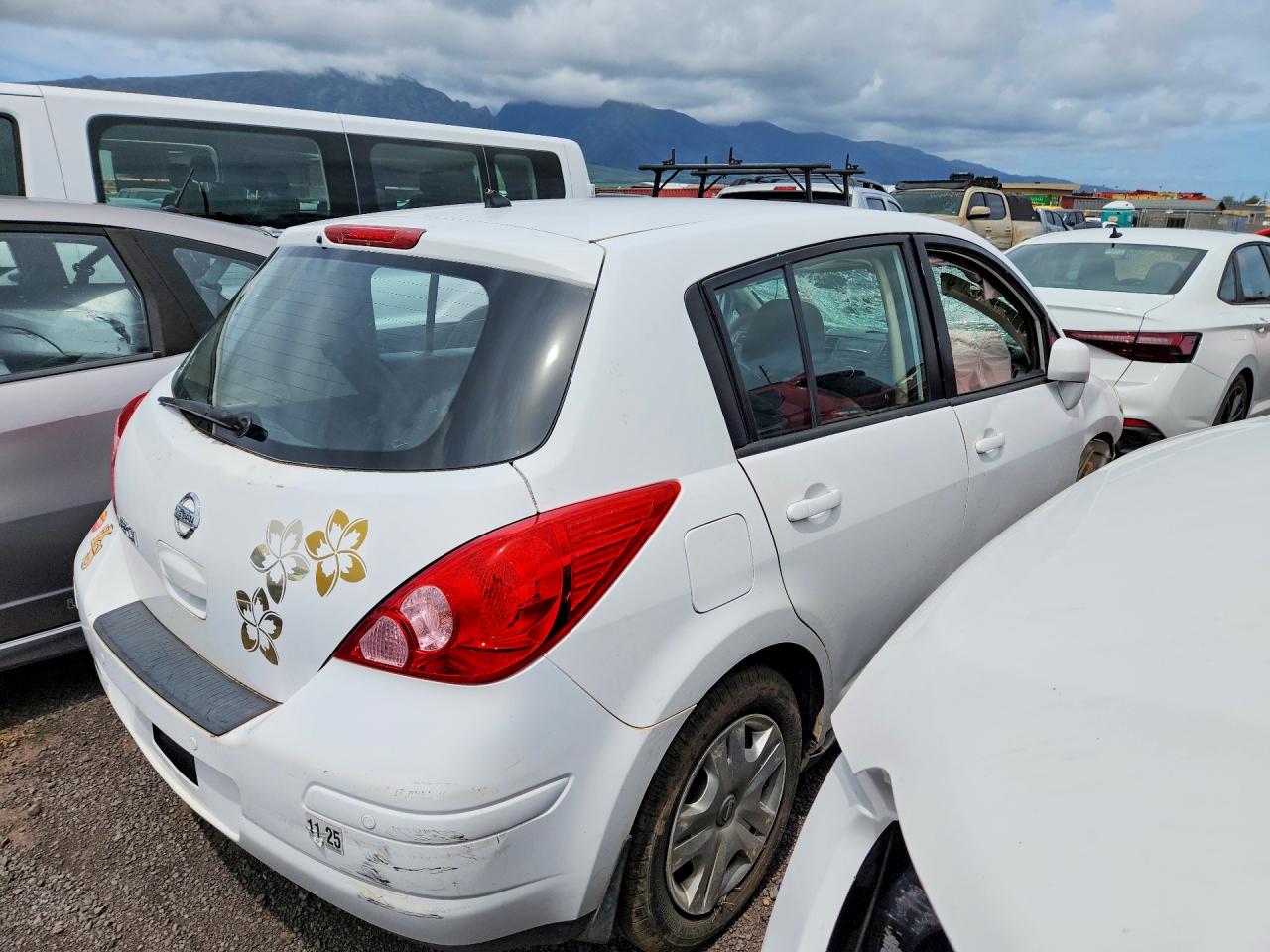 2011 NISSAN VERSA