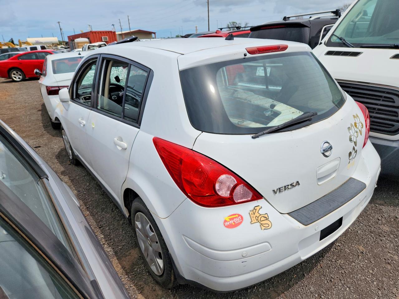 2011 NISSAN VERSA