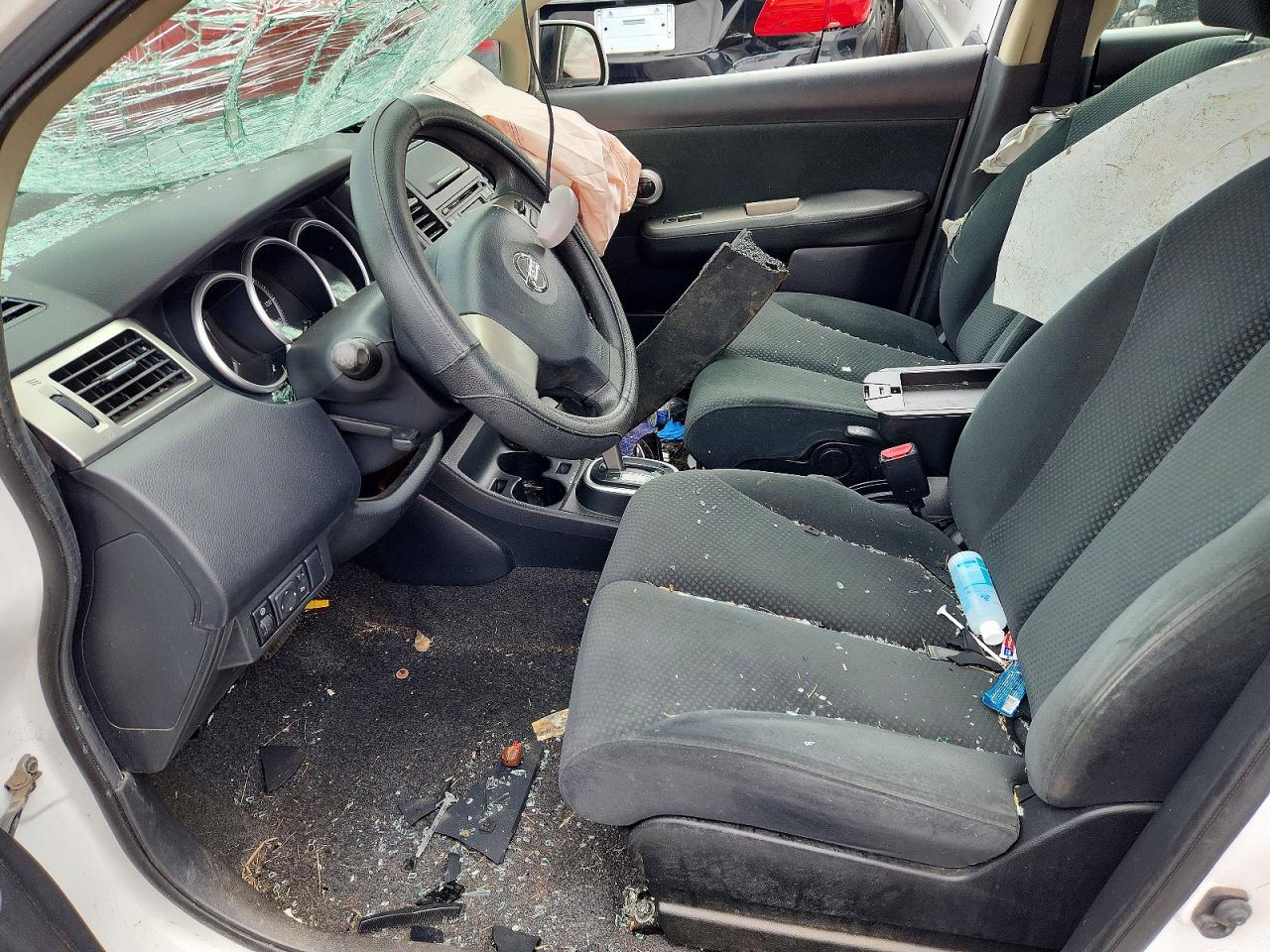 2011 NISSAN VERSA