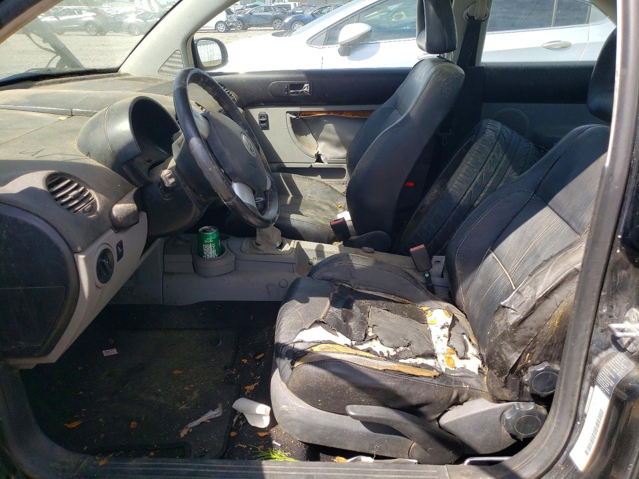 2002 VOLKSWAGEN BEETLE
