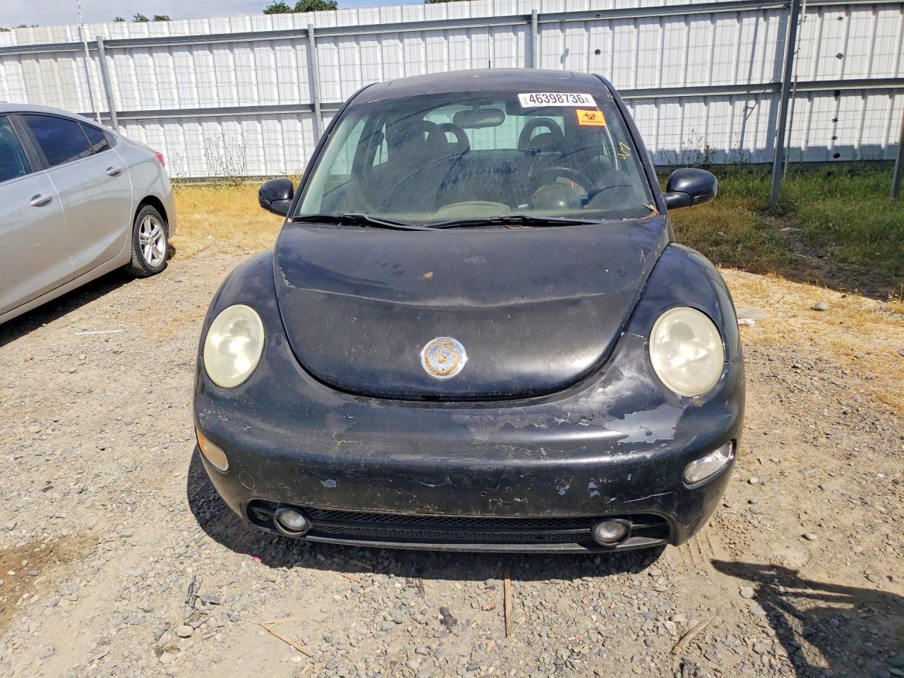 2002 VOLKSWAGEN BEETLE