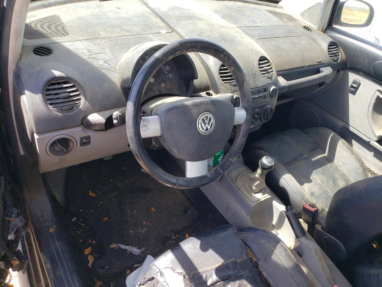 2002 VOLKSWAGEN BEETLE