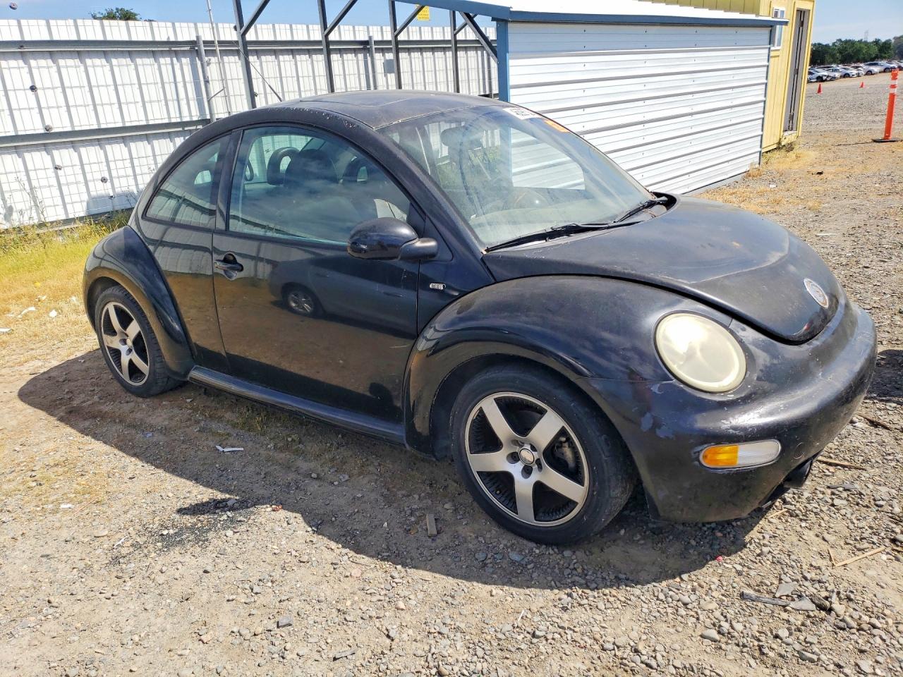 2002 VOLKSWAGEN BEETLE