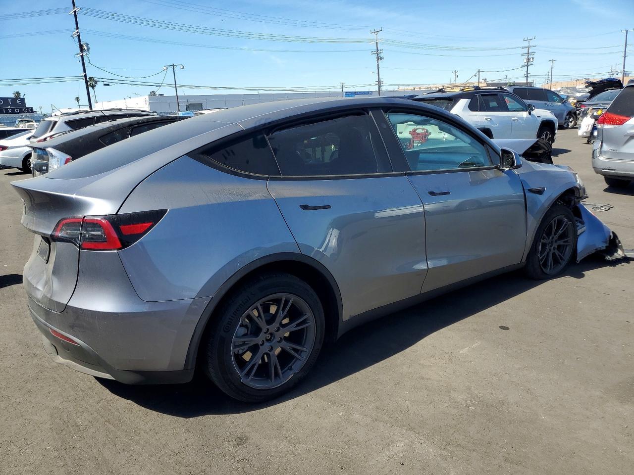 2024 TESLA MODEL Y