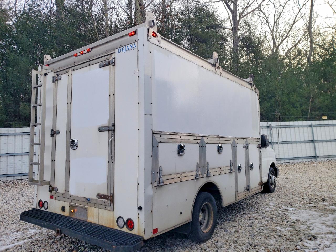 2016 CHEVROLET EXPRESS