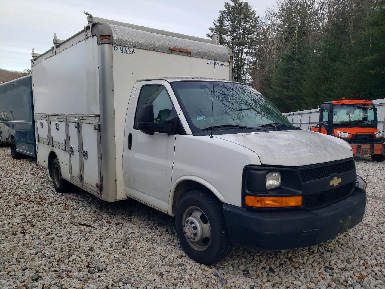 2016 CHEVROLET EXPRESS